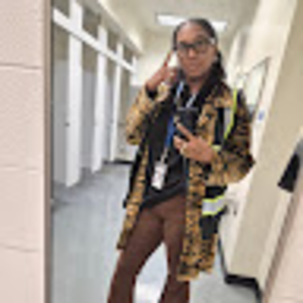 Meet your Posher, Veronique